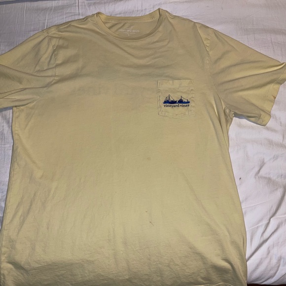 Vineyard vines shirt - Picture 2 of 2